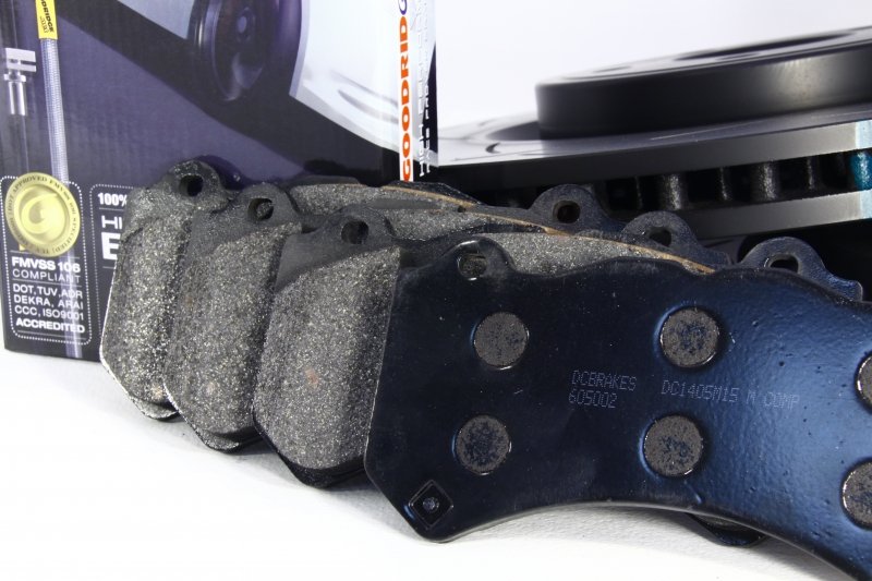 КОМПЛЕКТ:JEEP GRAND CHEROKEE SRT8 09-> Торм. диски DBA T3+колодки DC brakes RACE+шланги GOODRIDGE