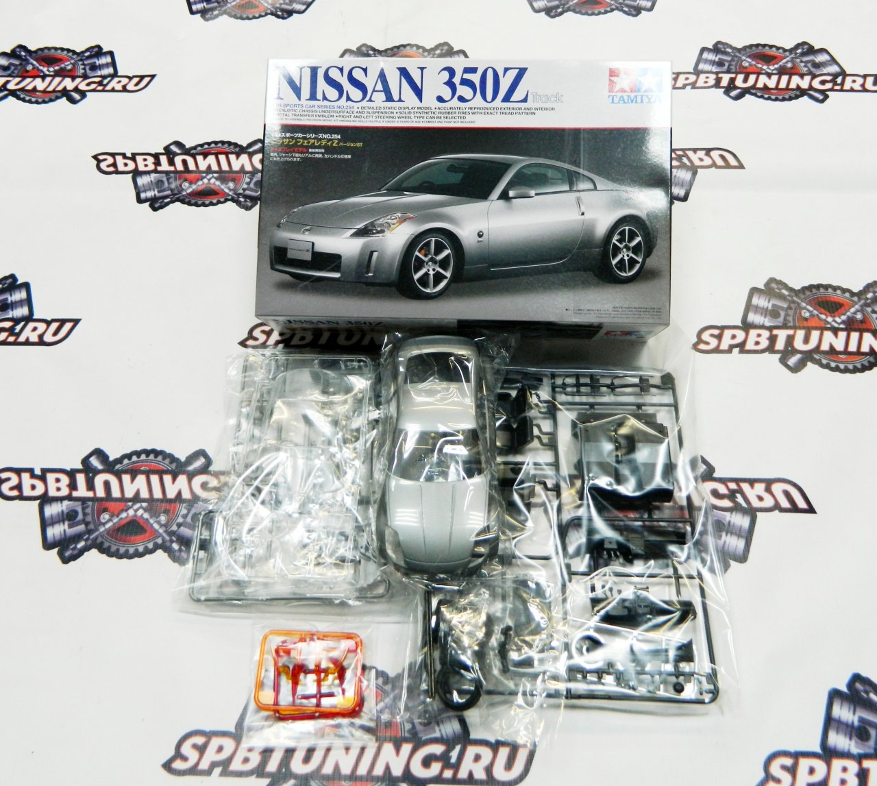 Сборная модель Nissan 350Z Track 1:24