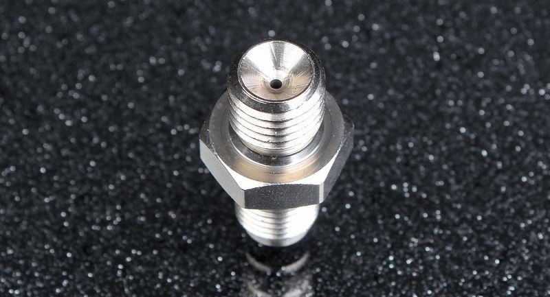 Рестриктор подачи масла AN4 - M12*1,5 (1,5 мм) VOLVO SAAB 414-14101-011