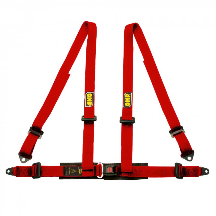 OMP ROAD 4M клубный ремень 4 точки 2", красный