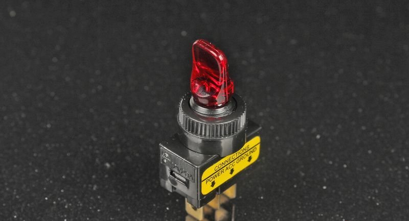 Тумблер 2 положения, 3 контакта