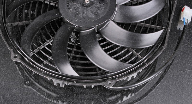 Вентилятор охлаждения SPAL (ТОЛКАЮЩИЙ) 12" (305 мм) 12V производительность 2070 м³/ч