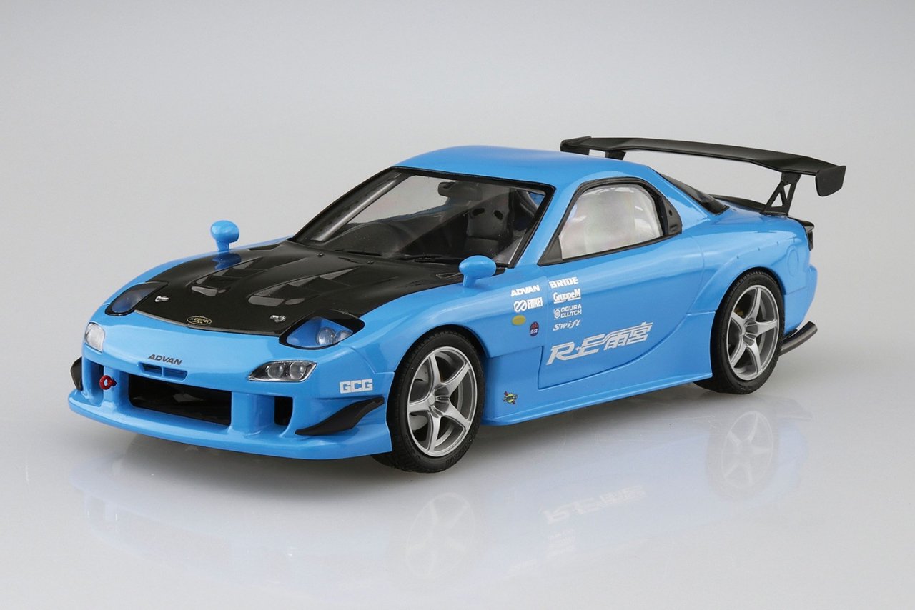 Сборная модель Aoshima MAZDA RX-7 FD3S `99 RE AMEMIYA
