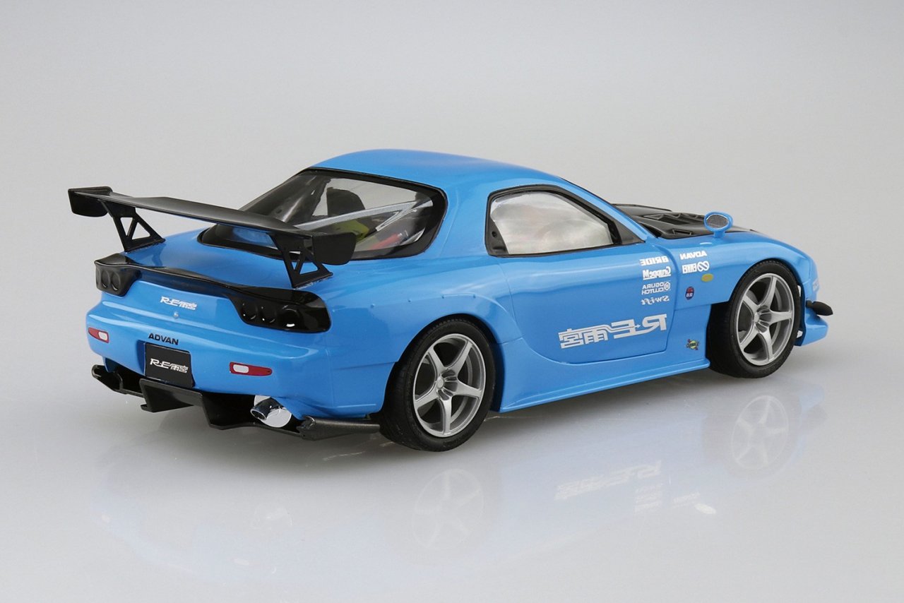 Сборная модель Aoshima MAZDA RX-7 FD3S `99 RE AMEMIYA