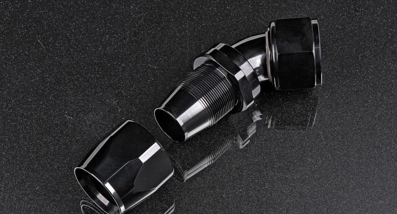 Фитинг AN20 45° под шланг AN, черный