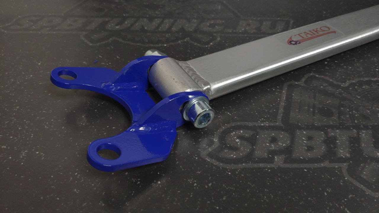 Распорка задних стоек BMW 3 E46