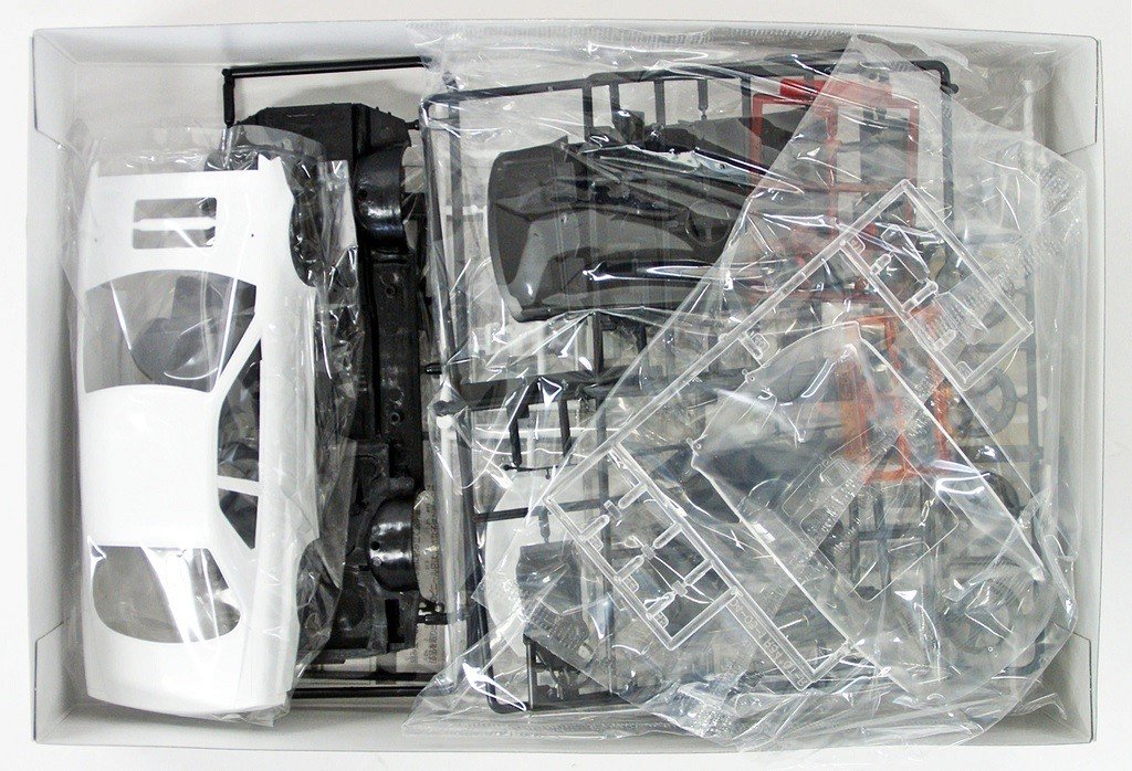 Сборная модель Aoshima Nissan BNR34 Skyline GT-R V-Spec II '02