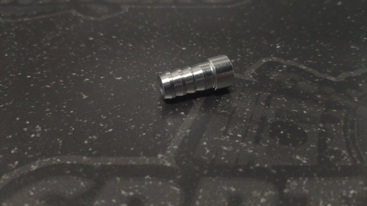 Адаптер вварной под шланг 12мм алюминий