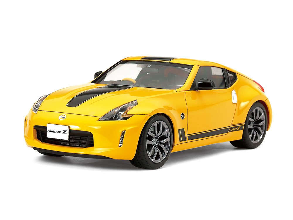Сборная модель NISSAN 370Z HERITAGE EDITION