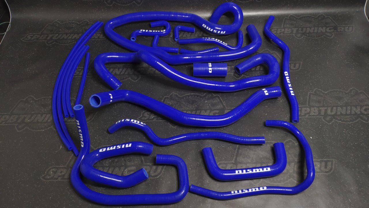 Набор патрубков системы охлаждения на Nissan Skyline R33-34 RB25 черный