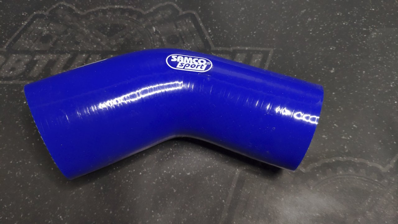 Патрубок-переходник SAMCO 2'-2.25 (51-57мм) 45 градусов