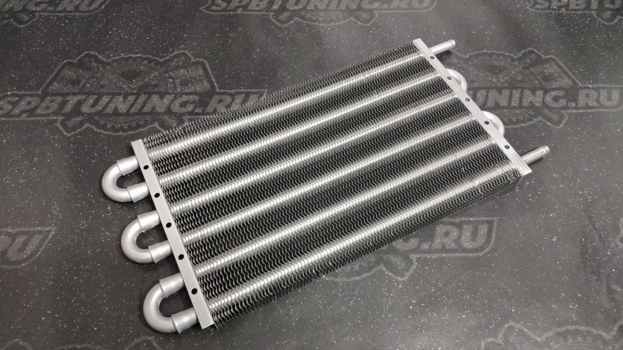 Радиатор масляный трансмиссионный 300*190*19