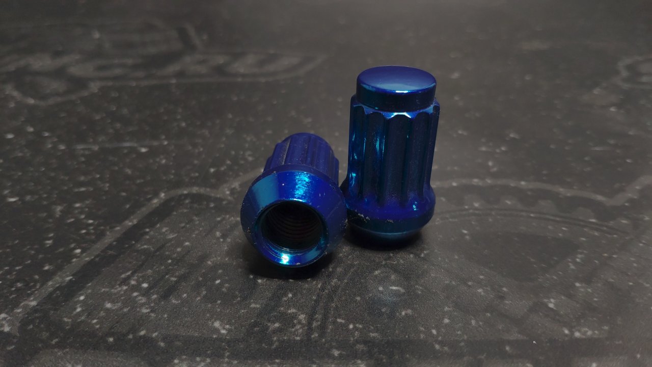 Комплект Гаек колесных M12X1,5 синий, высота 33мм, 12 луч