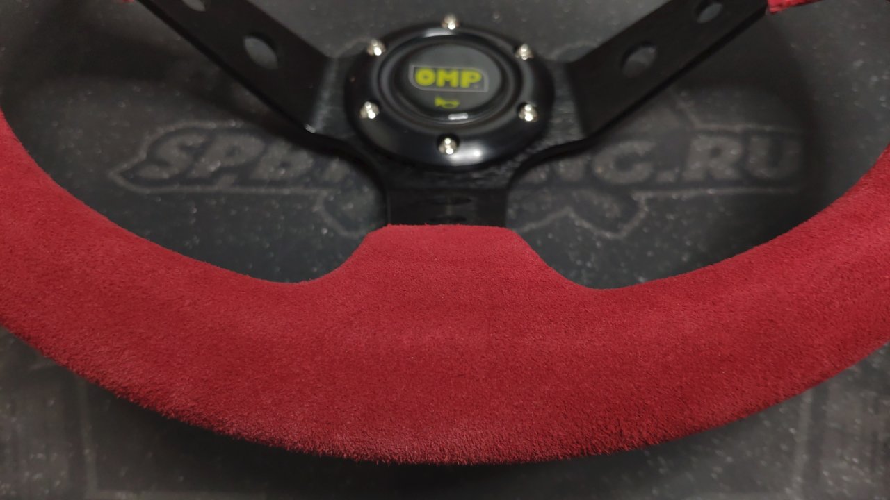 Руль спортивный OMP замша с выносом красная