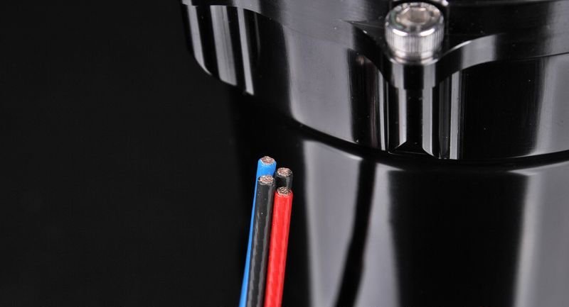 Бак топливный, 1 л, вход - AN6, выход - AN6, под 2 насоса Walbro 255 л/ч, алюминиевый