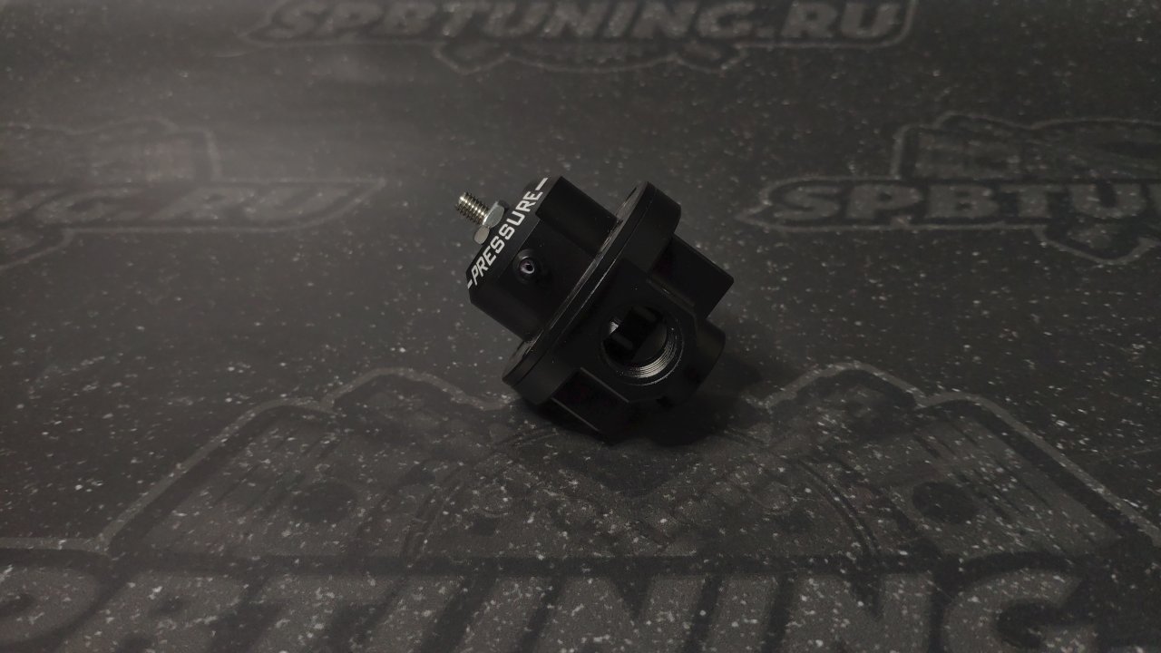 Radium Engineering Регулятор давления топлива, черный