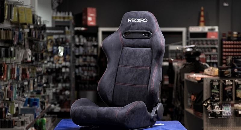 Кресло полуковш + салазки регулируемое, RECARO STYLE, черная алькантара