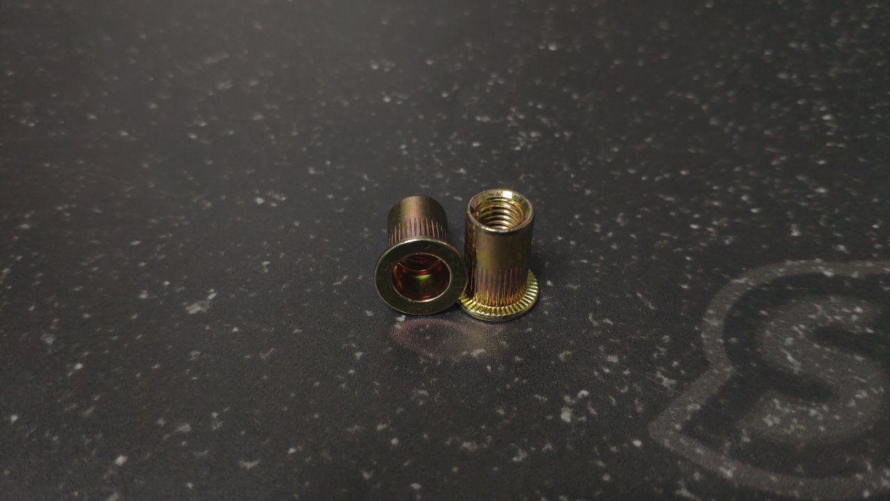 Заклепка-гайка М6, плоский буртик, цинк