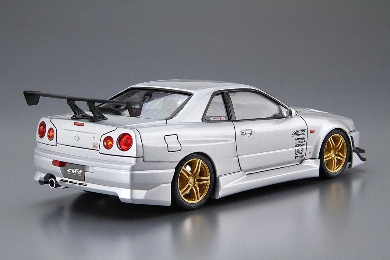 Сборная модель Aoshima C-WEST BNR34 SKYLINE GT-R 2002