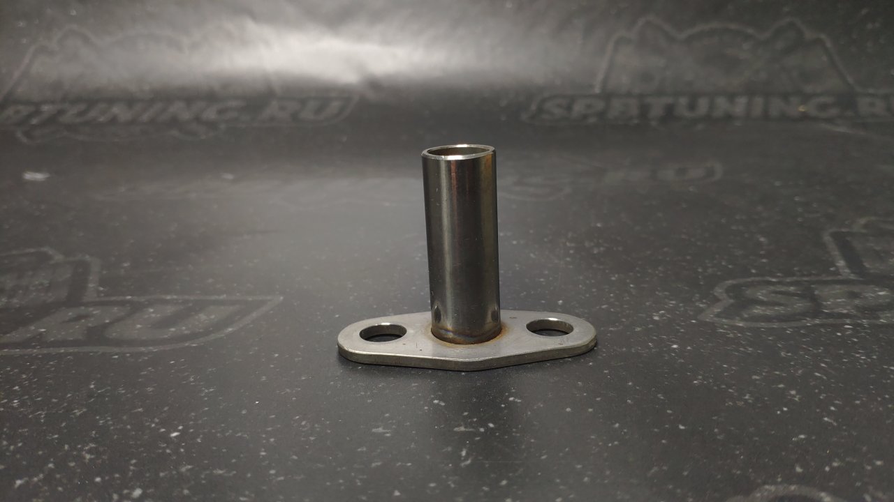 Фланец на слив масла с трубкой малый