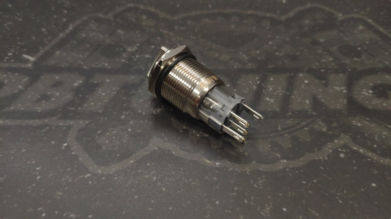 Тумблер с фиксацией трехпозиционный водонепроницаемый 12В 3А - белая подсветка