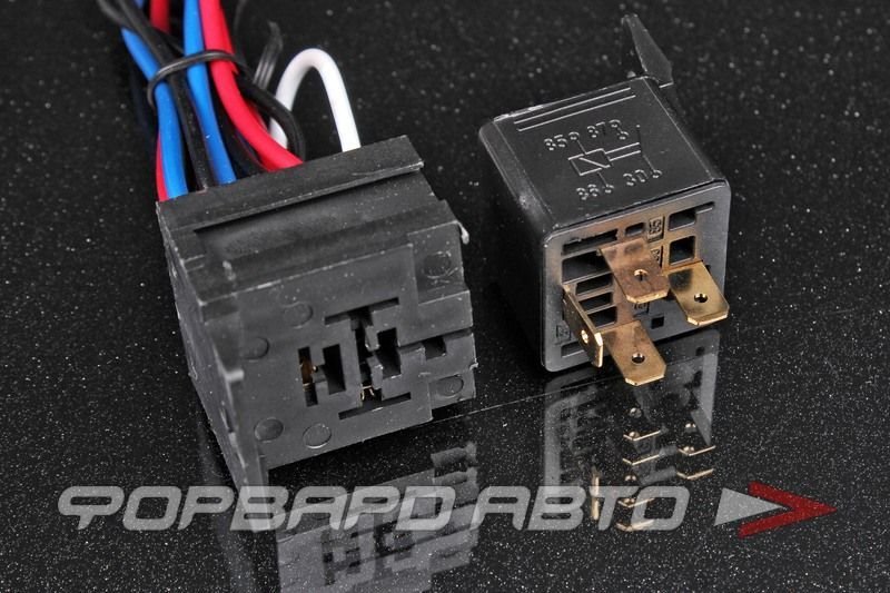 Панель управления карбон, 4 тумблера 2 положения, 1 с защитной крышкой, кнопка запуск двигателя, 12V