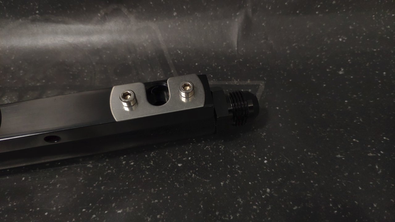 Топливная рейка Toyota 2JZ, черная