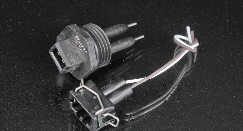 AEM Датчик уровня воды / метанола V2 30-3322