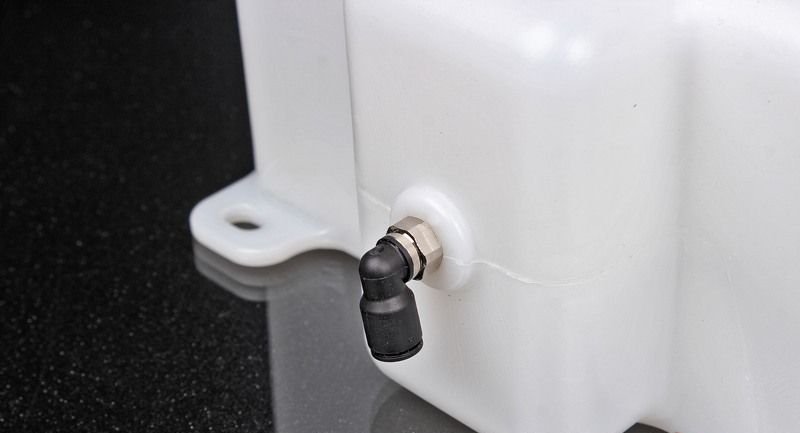 AEM Бак для водо-метанольной смеси 1,15 галлон = 5,2 литра с противоотливом V2 и датчиком уровня воды / метанола 30-3325