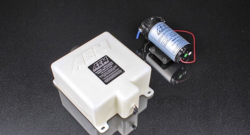 AEM Система впрыска метанола / воды + балон 1 галлон (3,78 л) V2 Internal MAP Water/Methanol 30-3300