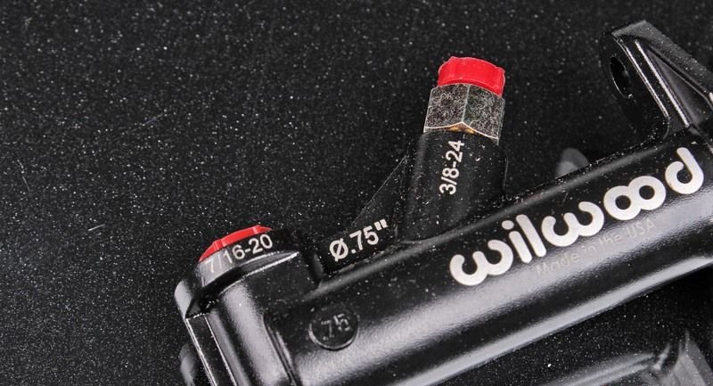 Цилиндр главный тормозной диаметр 0.750" / ход 1,4" универсальный (алюминиевый) 7/16-20"