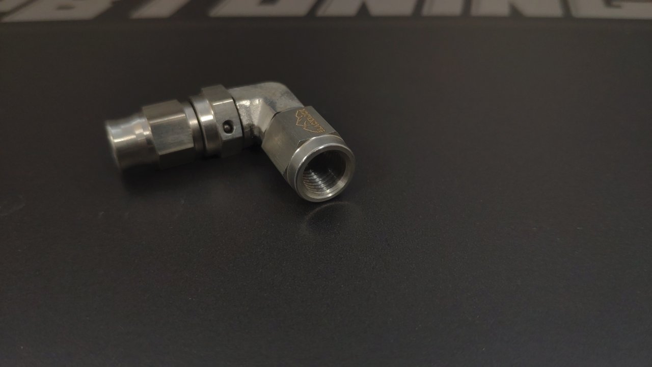 Фитинг мама AN3 3/8X24 под прямой конус, 90°, D-03 нерж. сталь, BLACKROCK LAB