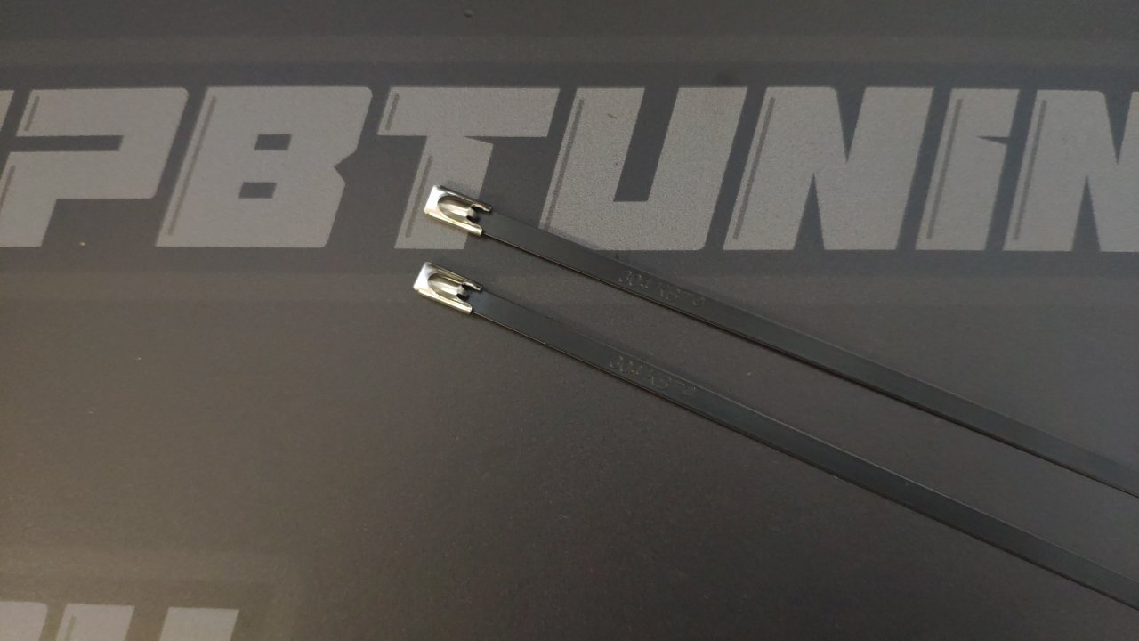 Хомут ленточный 350мм, нержавеющ.сталь, черный