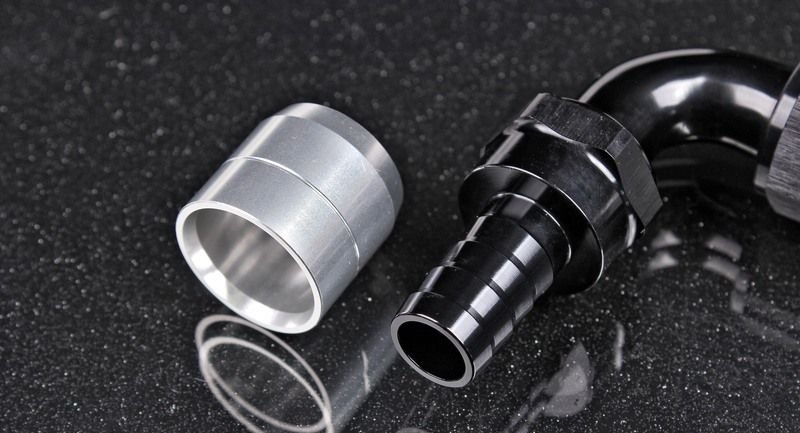 Фитинг AN10 90° обжимной под шланг AN AB88