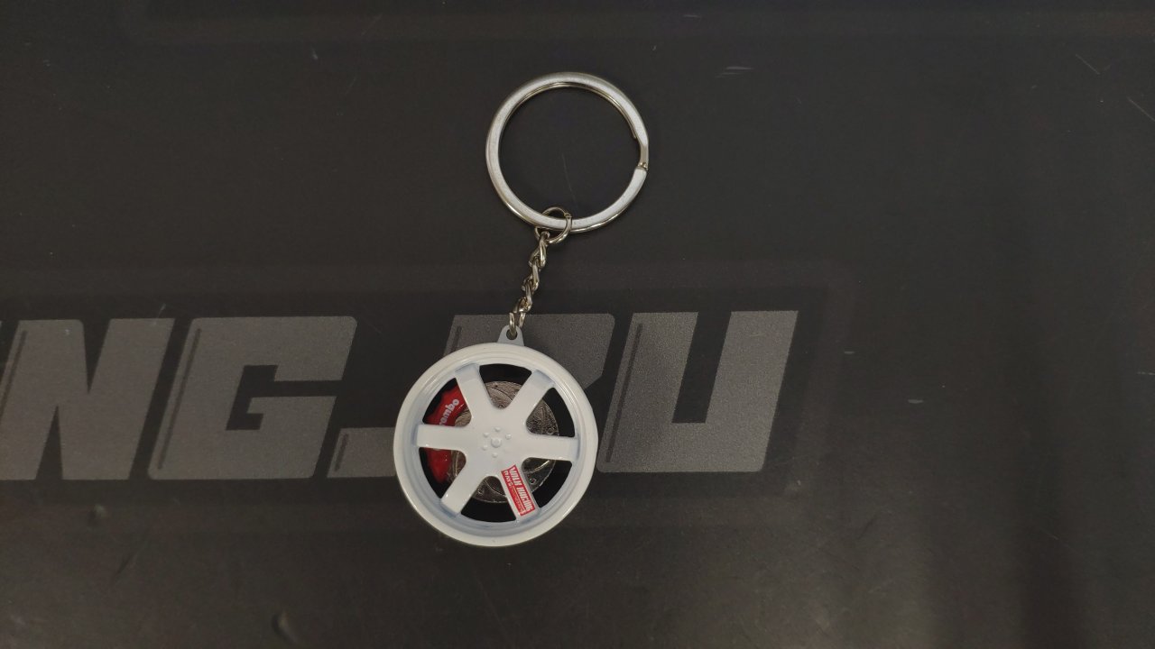 Брелок GYCA "TE37" белый