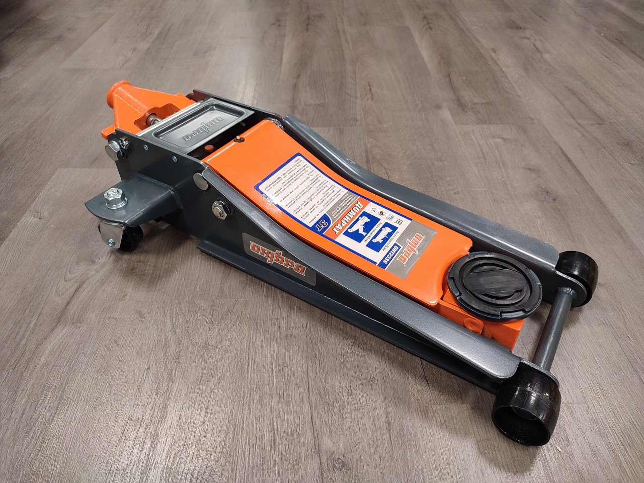 Домкрат подкатной 3т 75-505мм с низким подхватом OMBRA