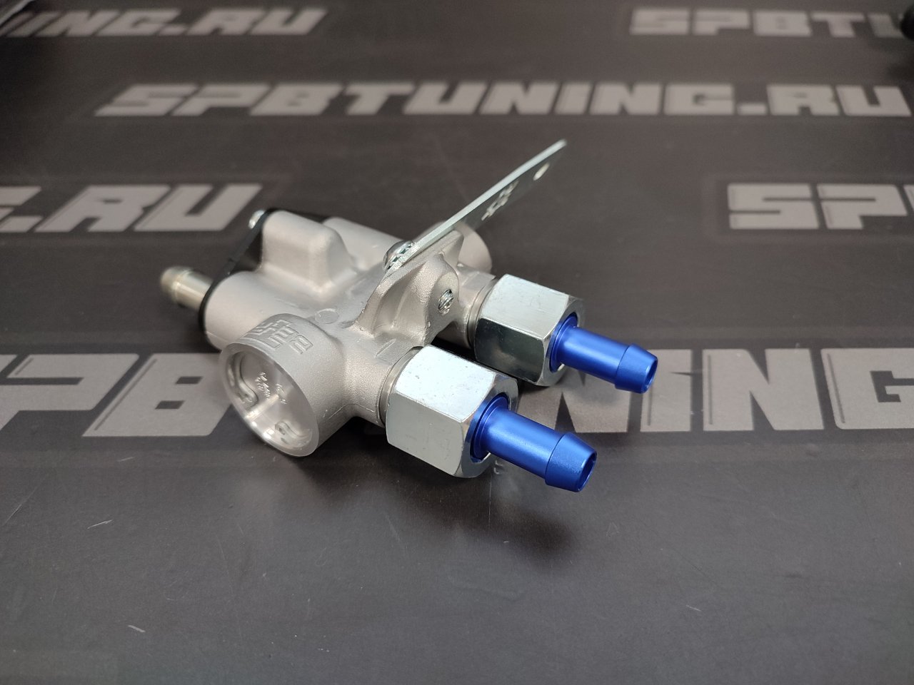 Термостат внешний на масляную линию MAHLE (под шланг 10мм) 75-85 град