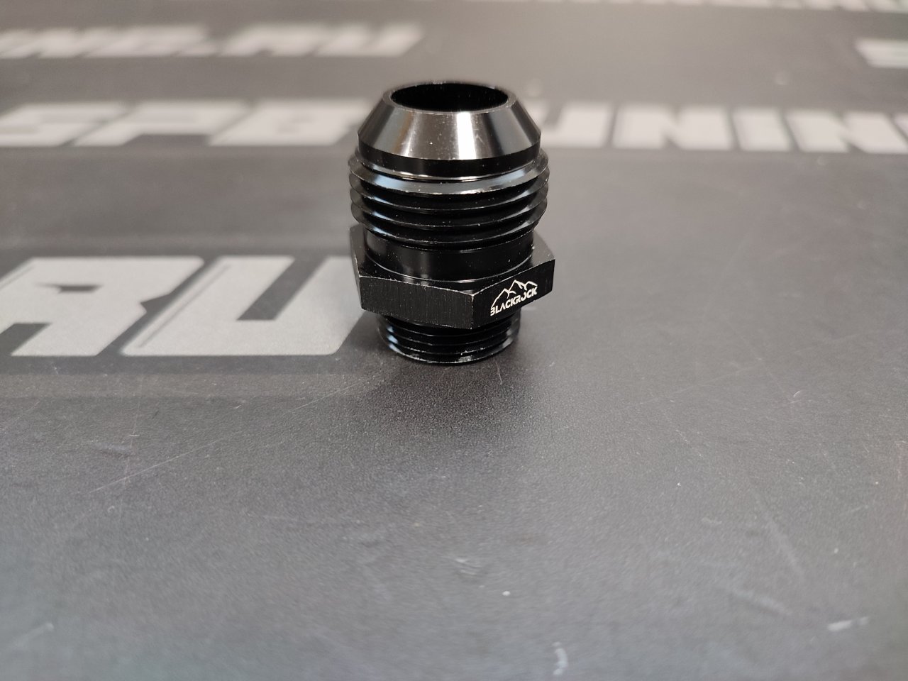 Адаптер П AN12 - П M22 x 1,5 mm под масло куллер, алюминий, BLACKROCK LAB