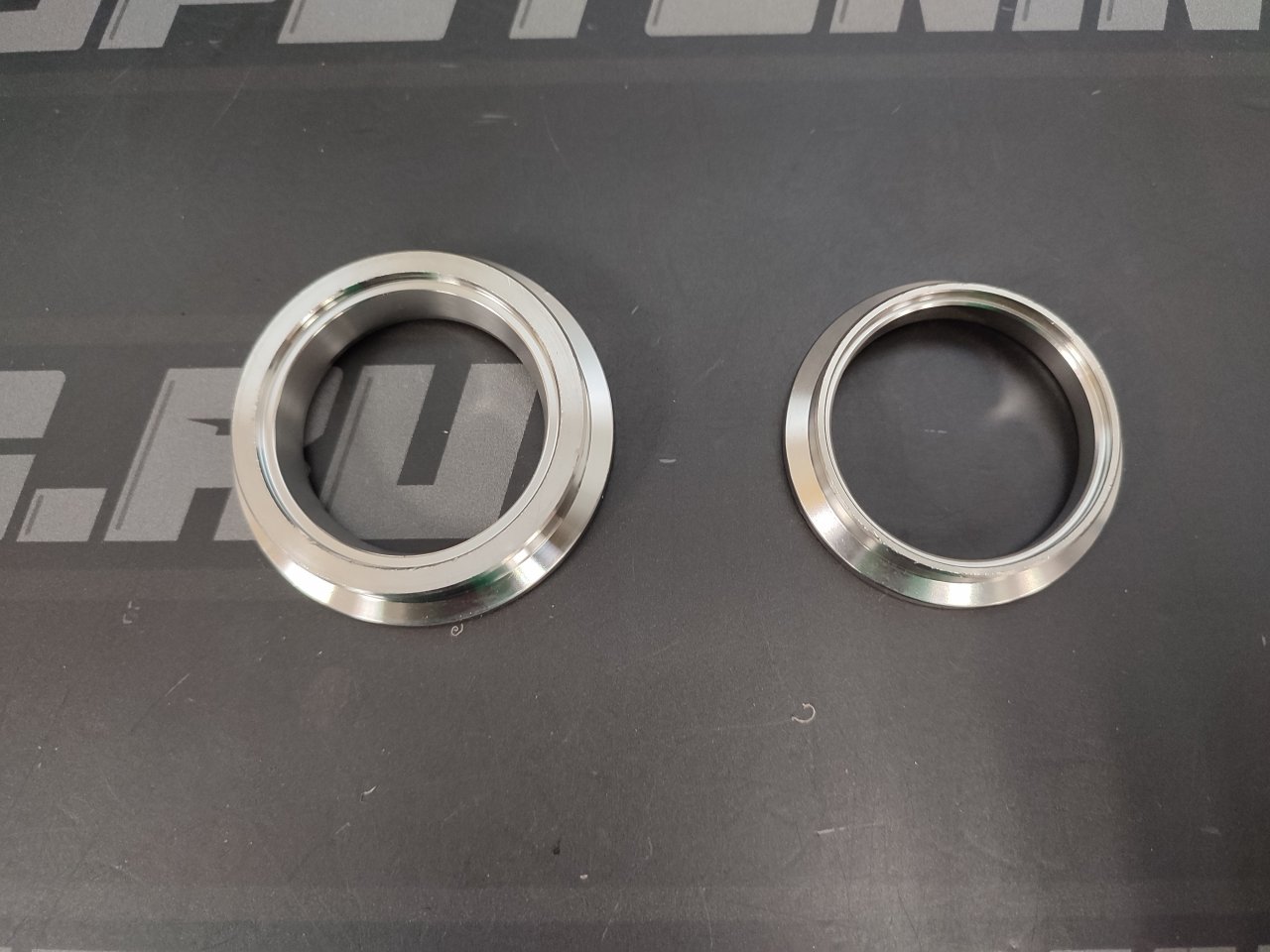 Фланцы для Westgate Tial MV-R 44мм (вход/выход)