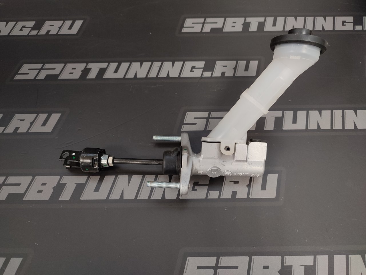 Главный цилиндр сцепления Toyota Supra A80 (левый руль)