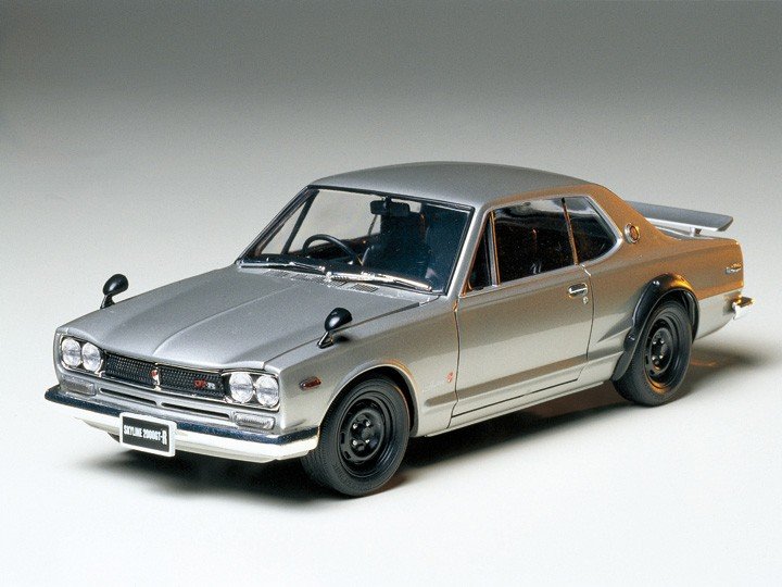 Сборная модель Nissan Skyline 2000 GT-R 1:24