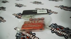 Проставка под капот - красная