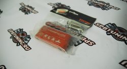 Проставка под капот - красная