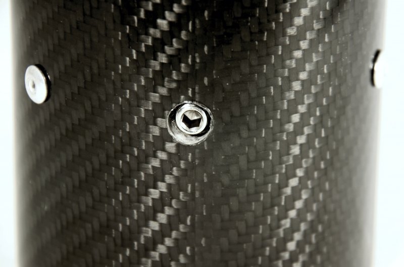 Насадка на глушитель, дизайн M Performance, карбон, D посадочный 62 мм / D наруж 90 мм крепеж винтом