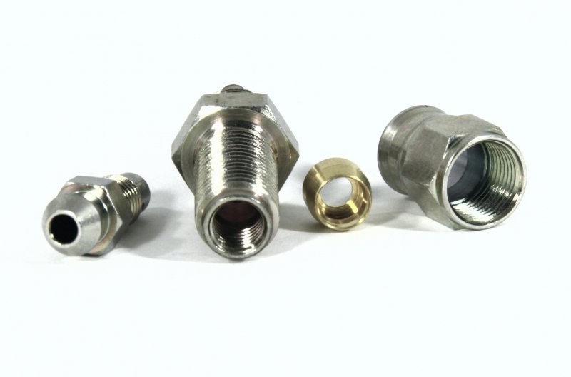 Фитинг папа AN-03 3/8X24 c прокачным штуцером, длинный D-03 сталь 443-03BNP, Goodridge