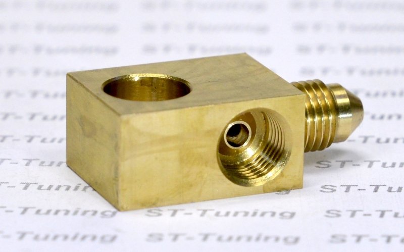 Соединитель тройник Goodridge М-П-М (M10x1-AN03-M10x1), G105-31A