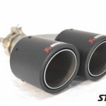 Насадка на глушитель, двойная, AKRAPOVIC карбон, D посадочный 57 мм / наруж 90 мм, ЛЕВАЯ