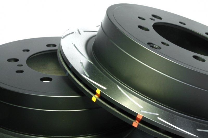 КОМПЛЕКТ ЗАДНИЙ:Тормозные диски DBA 42723S T3+колодки DC brakes sHD Toyota  LC 200, Lexus LX570,450D