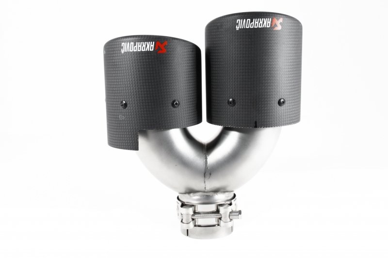 Насадка на глушитель, двойная, AKRAPOVIC карбон, D посадочный 57 мм / наруж 101 мм, ПРАВ.