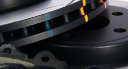 КОМПЛЕКТ ПЕРЕД. Тормозные диски DBA 42632S T3+колодки DC brakes STR.S JEEP GRAND CHEROKEE SRT8 09->